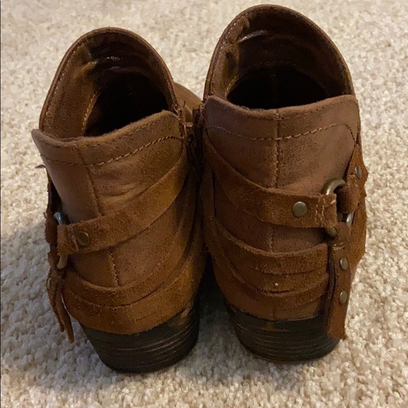 Brown Women’s Ankle Cut Boots - Picture 10 of 10